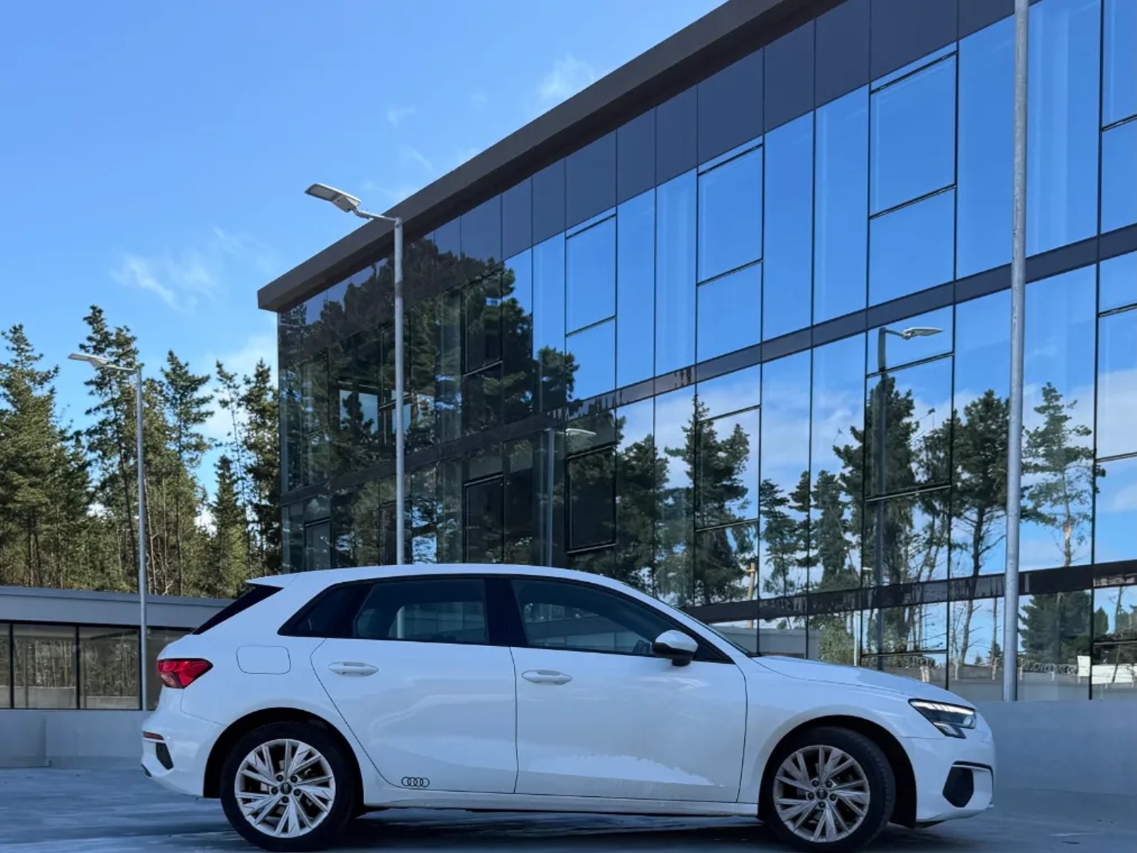 Audi A3 TFSI 35 SPORTBACK 2022 - Foto 2 de 12