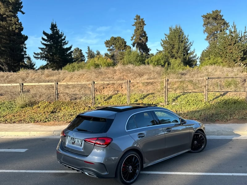 Mercedes-Benz 2.0 DCT AMG Line 2019 - Imagen 9 de 16