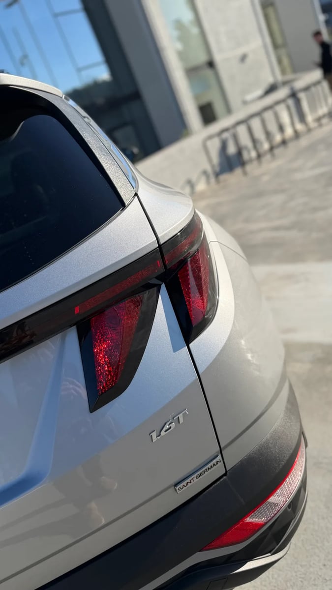 Hyundai TUCSON NX4 GDI 7DCT 1.6 TURBO 2023 - Imagen 14 de 18