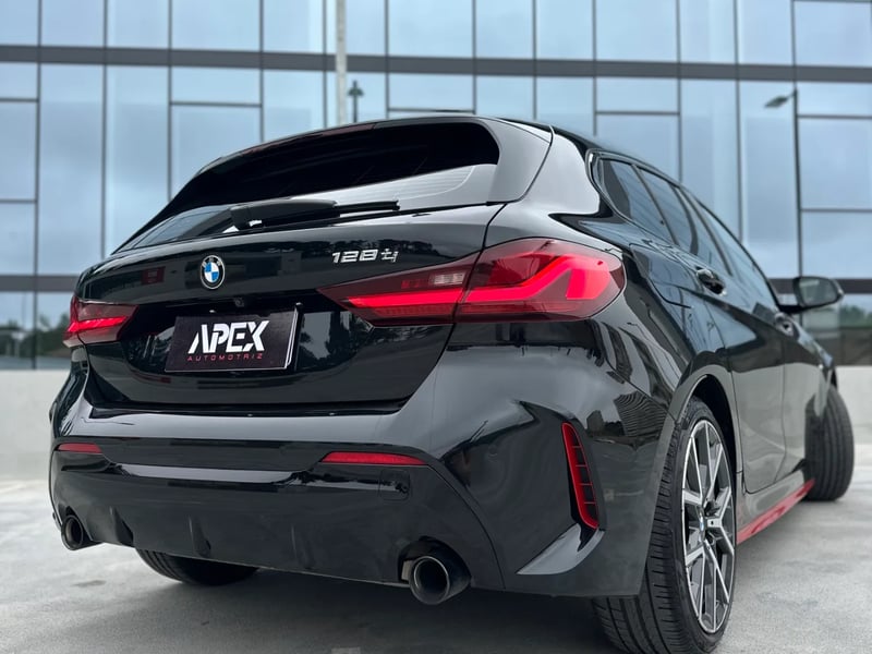 BMW 128Ti 2022 - Imagen 5 de 14