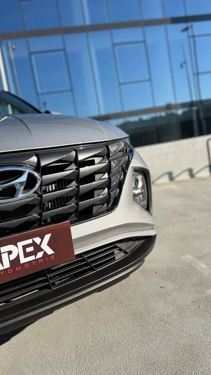 Hyundai TUCSON NX4 GDI 7DCT 1.6 TURBO 2023 - Imagen 7 de 18