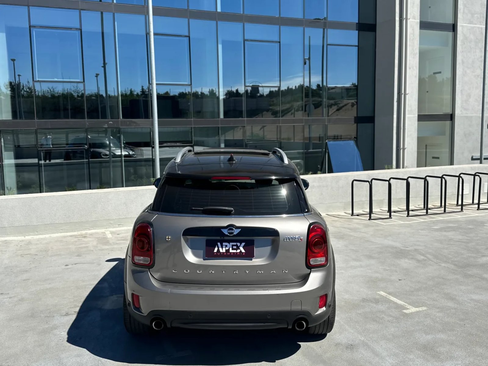 Mini Countryman 2.0 Auto Cooper S 4WD 2018 - Foto 4 de 19
