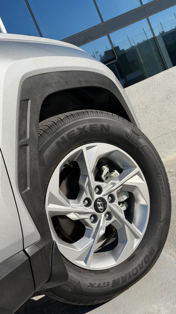 Hyundai TUCSON NX4 GDI 7DCT 1.6 TURBO 2023 - Imagen 17 de 18