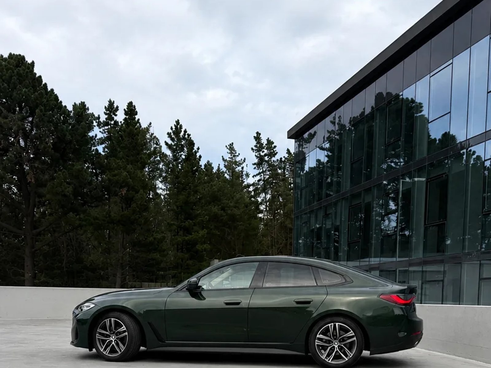 BMW 420i Gran Coupe 2023 - Foto 4 de 15