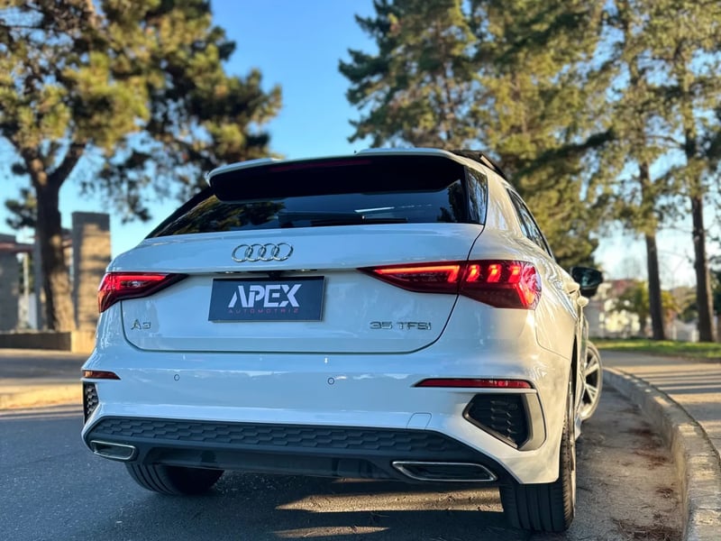Audi A3 Sportback 35 TFSI SLINE 2022 - Imagen 12 de 15