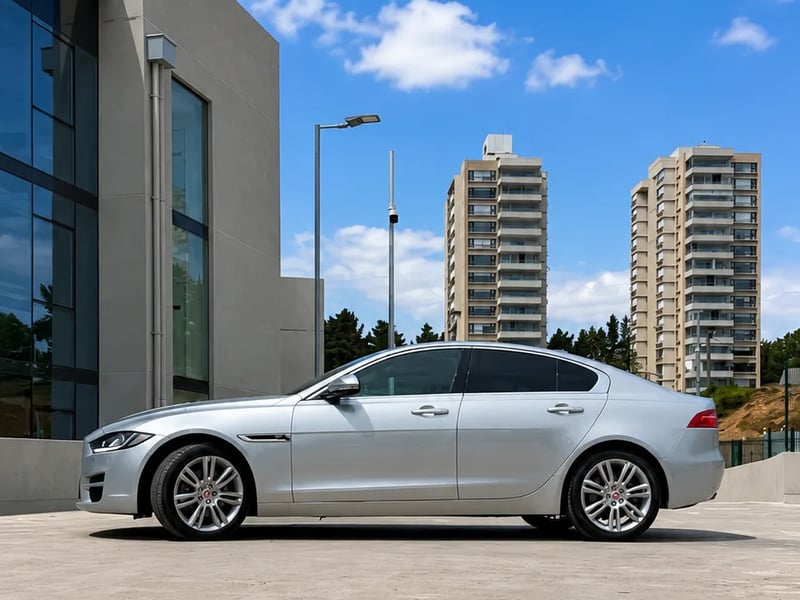 Jaguar XE 250PS Prestige 2018 - Imagen 8 de 12