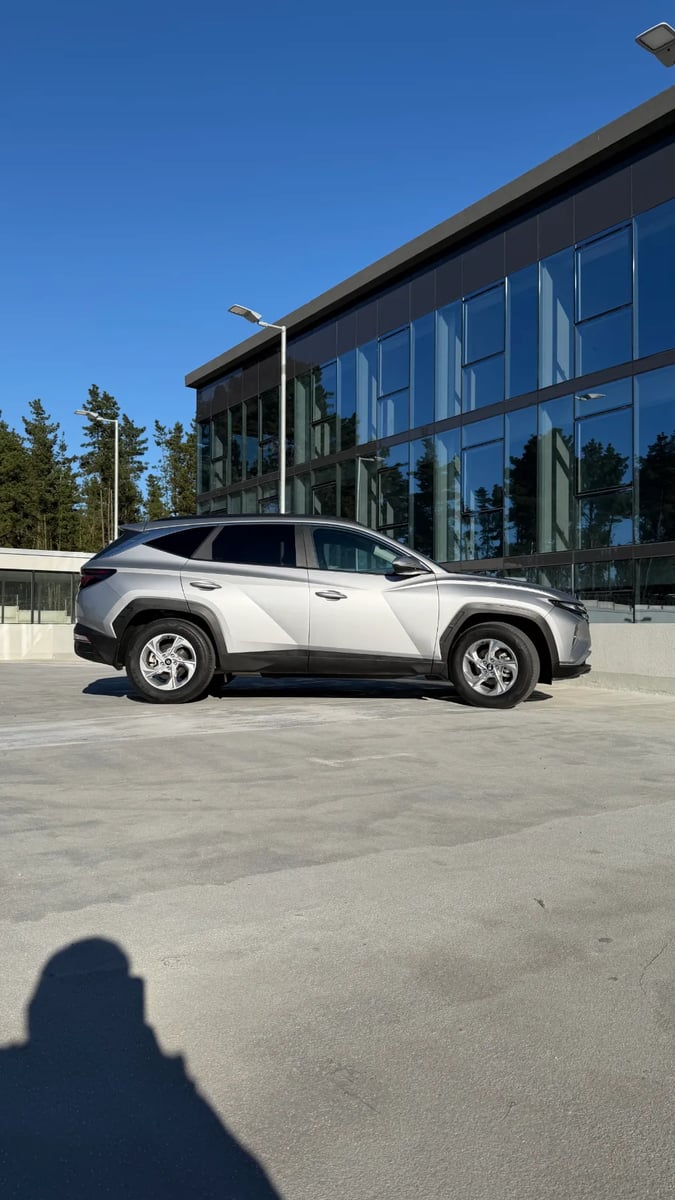 Hyundai TUCSON NX4 GDI 7DCT 1.6 TURBO 2023 - Imagen 16 de 18
