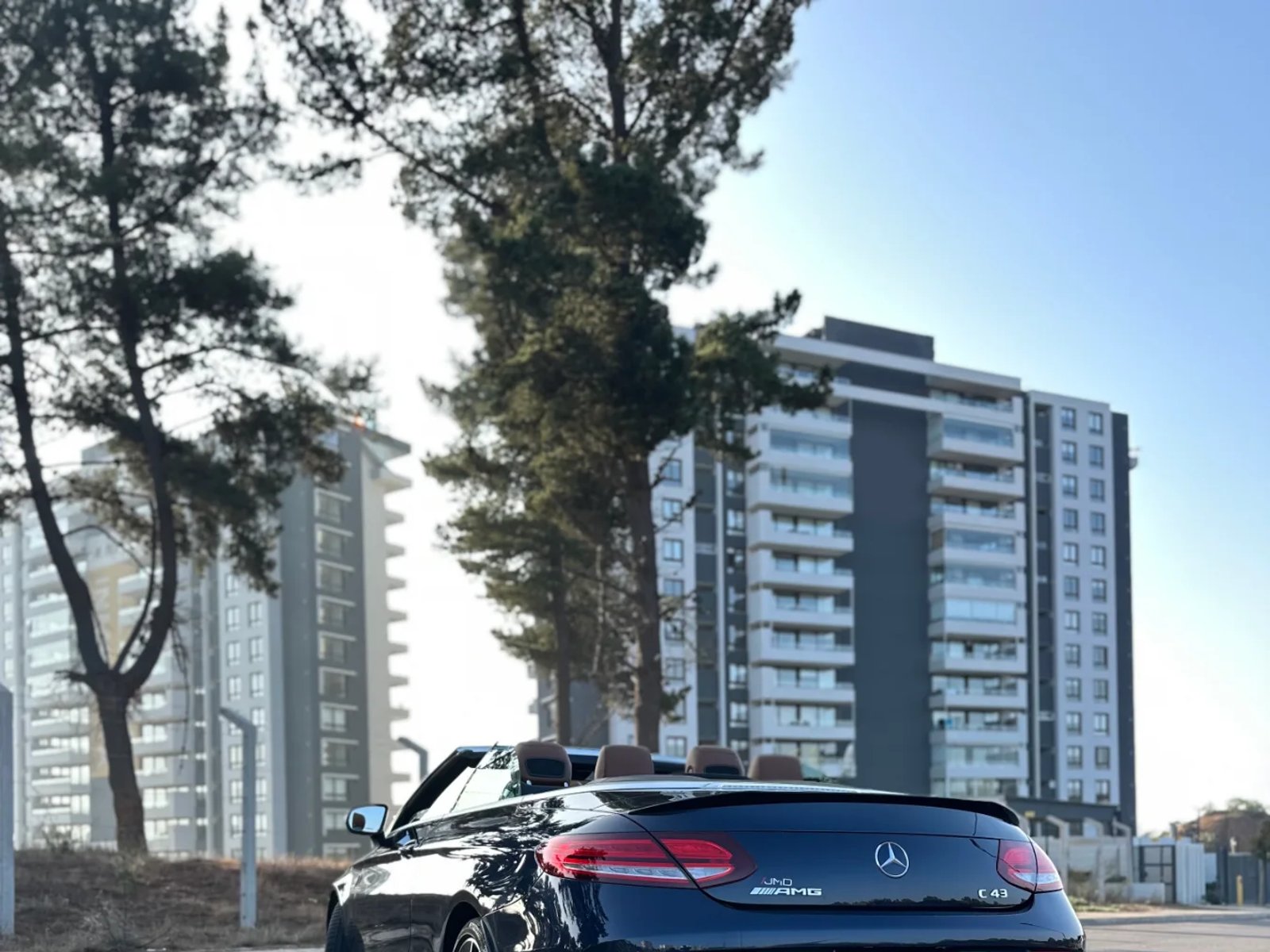Mercedes-Benz C43 AMG 3.0 4Matic Cabriolet 2019 - Foto 2 de 12