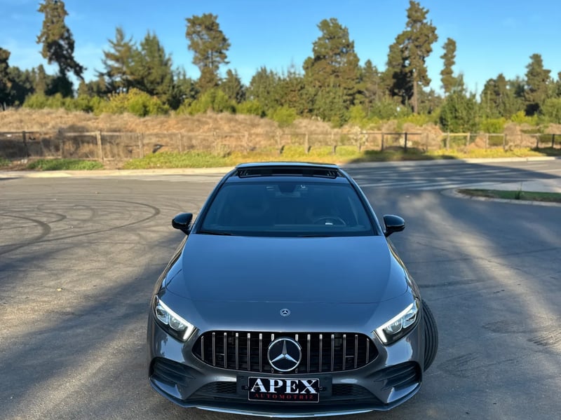 Mercedes-Benz 2.0 DCT AMG Line 2019 - Imagen 4 de 16