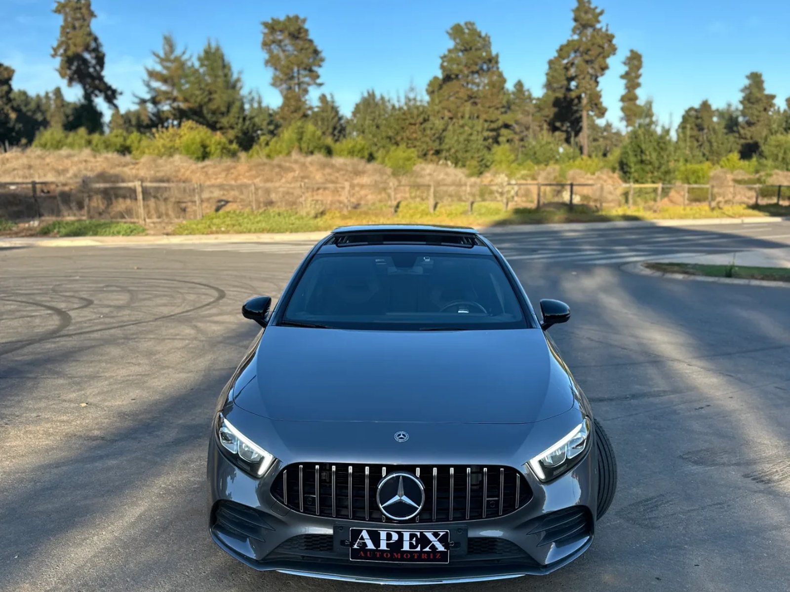Mercedes-Benz 2.0 DCT AMG Line 2019 - Foto 4 de 16