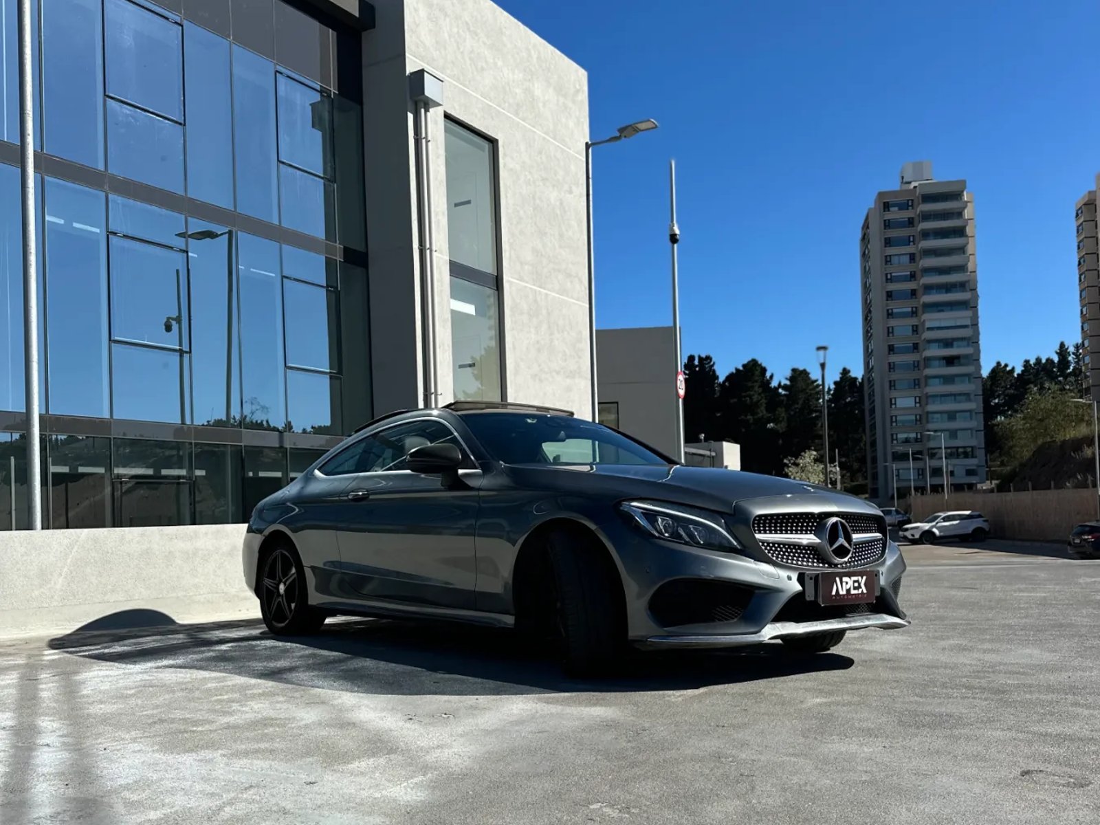Mercedes-Benz C300 Coupe 2017 - Foto 3 de 10