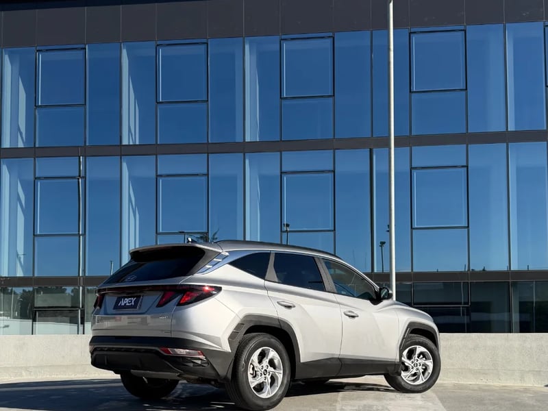 Hyundai TUCSON NX4 GDI 7DCT 1.6 TURBO 2023 - Imagen 12 de 18