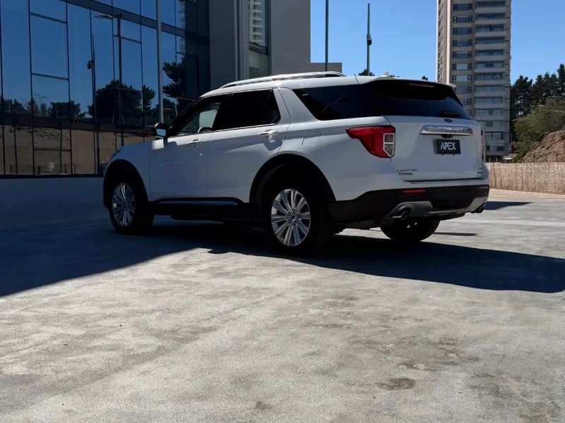 Ford Explorer 2.3 LIMITED 4X4 2021 - Imagen 8 de 14