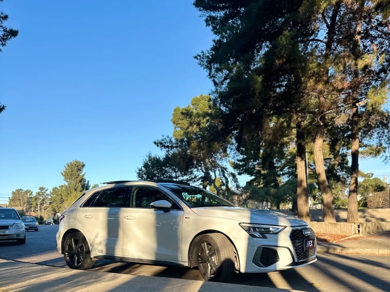 Audi A3 Sportback 35 TFSI SLINE 2022 - Imagen 11 de 15