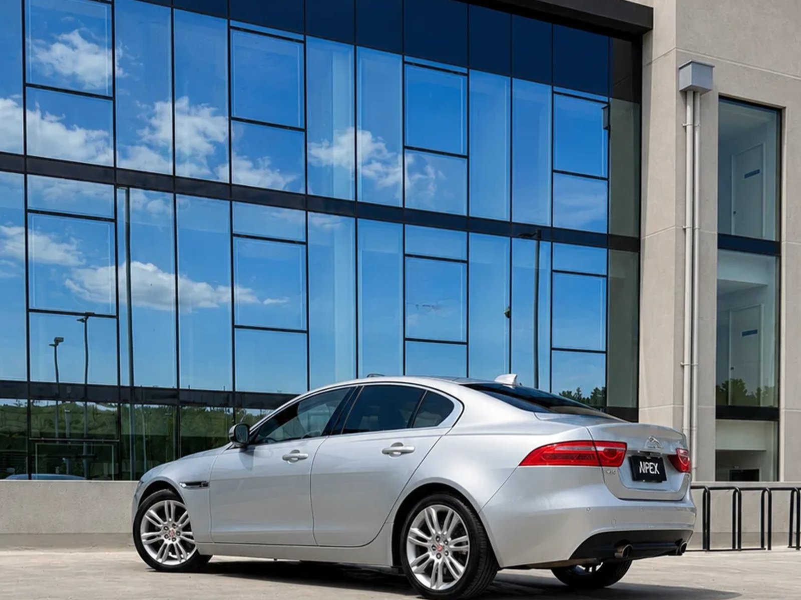 Jaguar XE 250PS Prestige 2018 - Foto 2 de 12