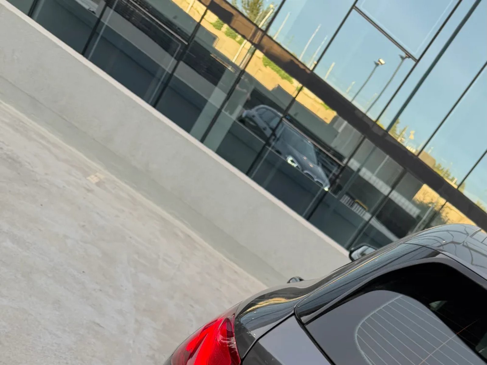 BMW 118i Dynamic 2021 - Foto 4 de 12