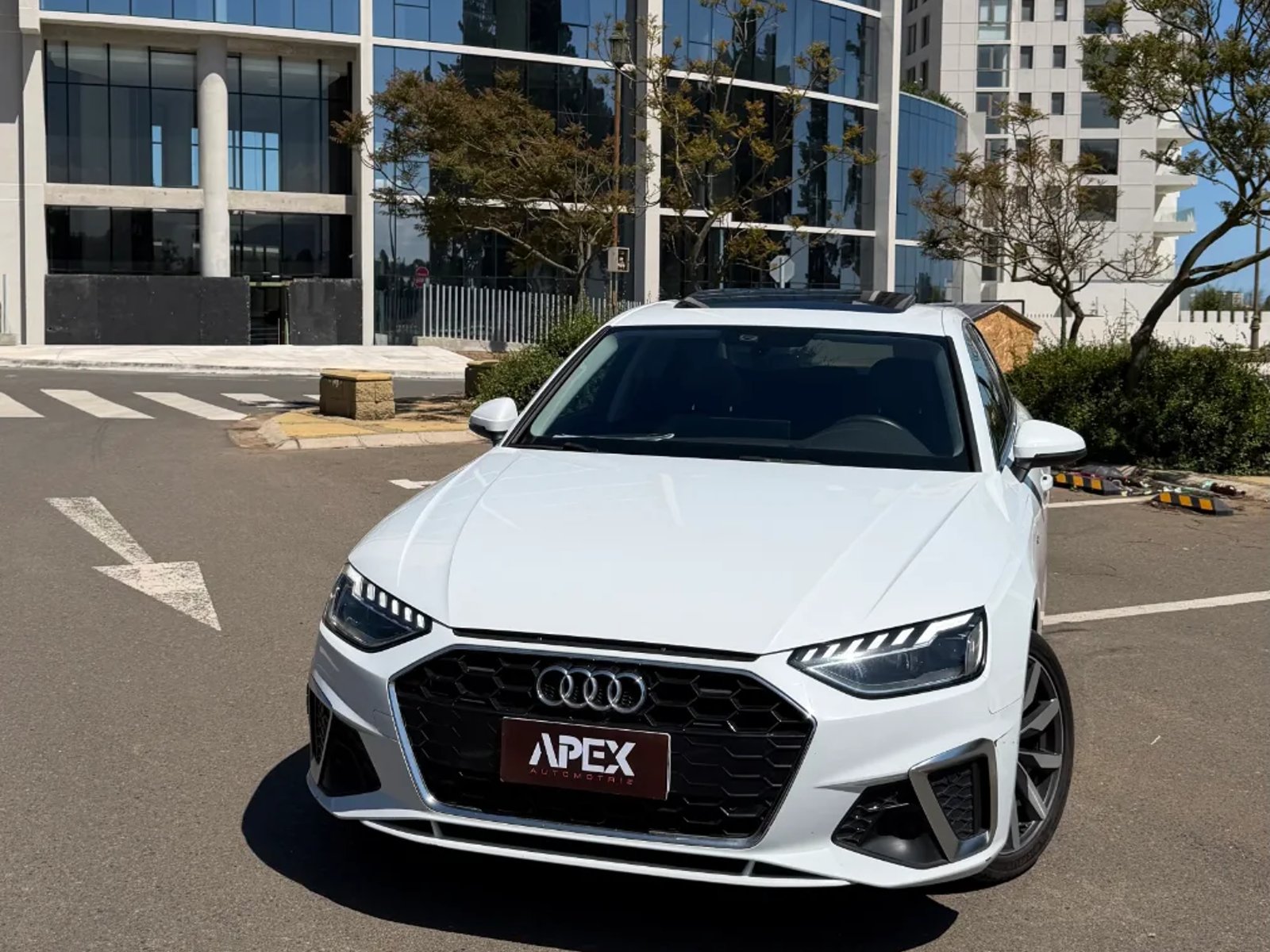 Audi A4 TFSI 35 SPORT SLINE 2021 - Foto 2 de 18