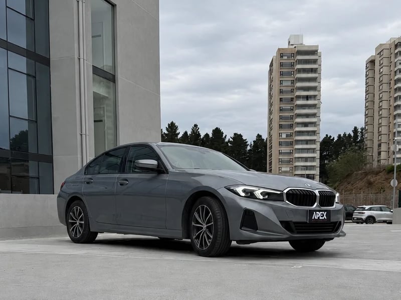 BMW 320i Urban LCI 2 2023 - Imagen 8 de 12