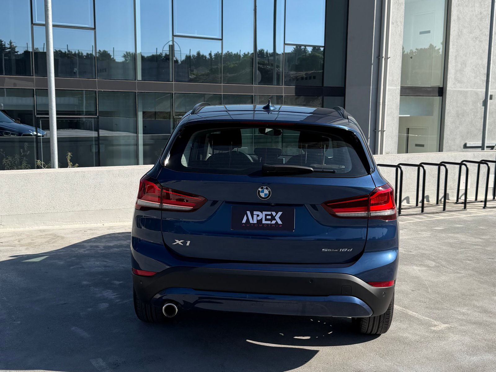 BMW X1 SDrive18D Diésel 2.0 2022 - Foto 4 de 10