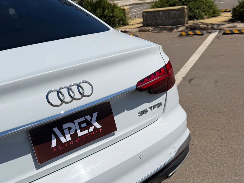 Audi A4 TFSI 35 SPORT SLINE 2021 - Imagen 11 de 18