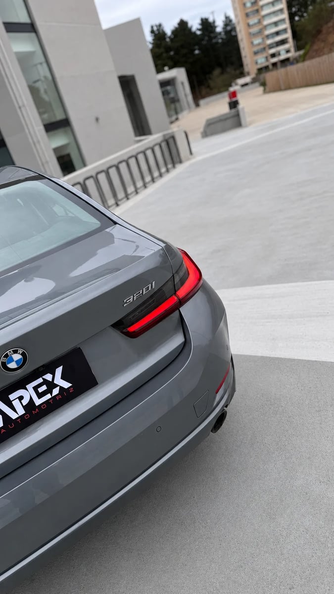 BMW 320i Urban LCI 2 2023 - Imagen 5 de 12