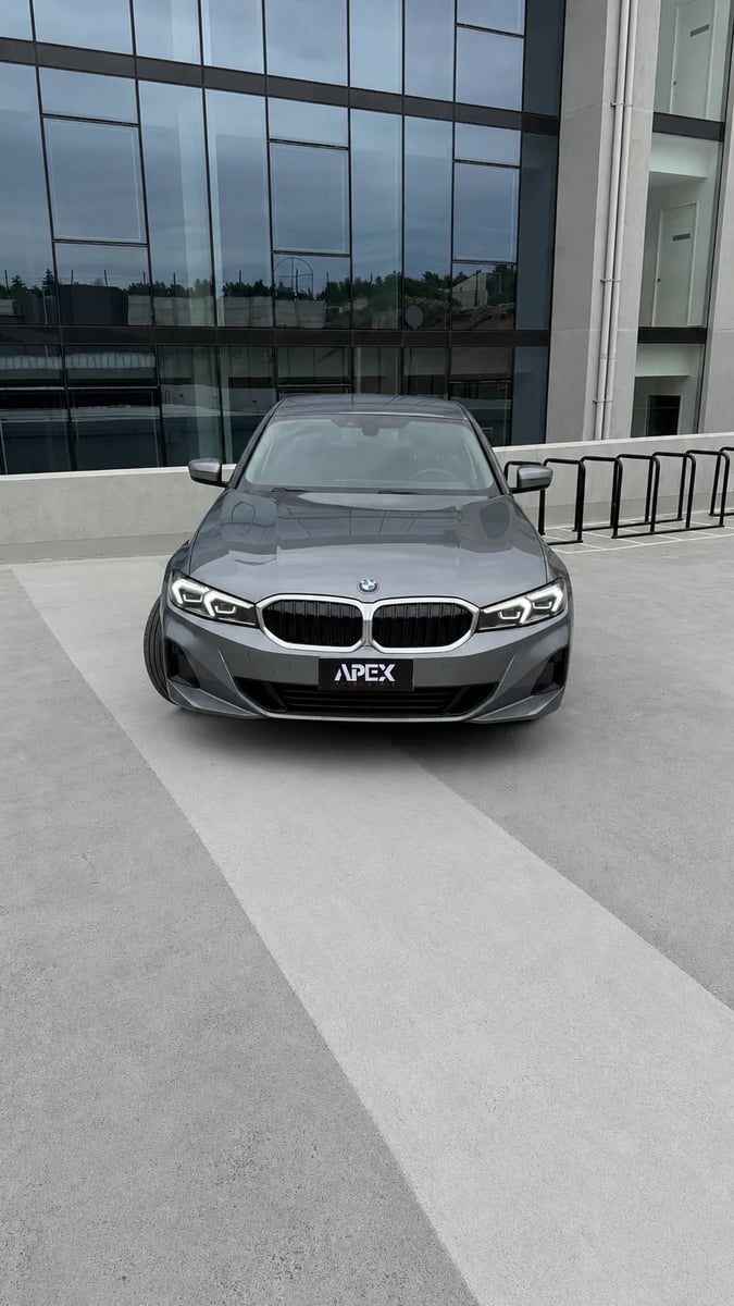 BMW 320i Urban LCI 2 2023 - Imagen 9 de 12