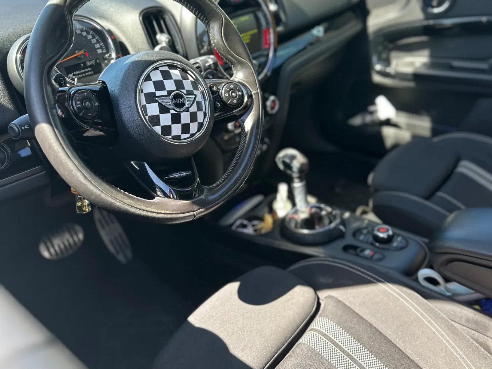 Mini Countryman 2.0 Auto Cooper S 4WD 2018 - Foto 2 de 19