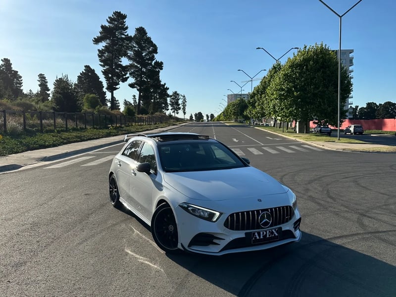 Mercedes-Benz A250 AMG 2021 - Imagen 3 de 15
