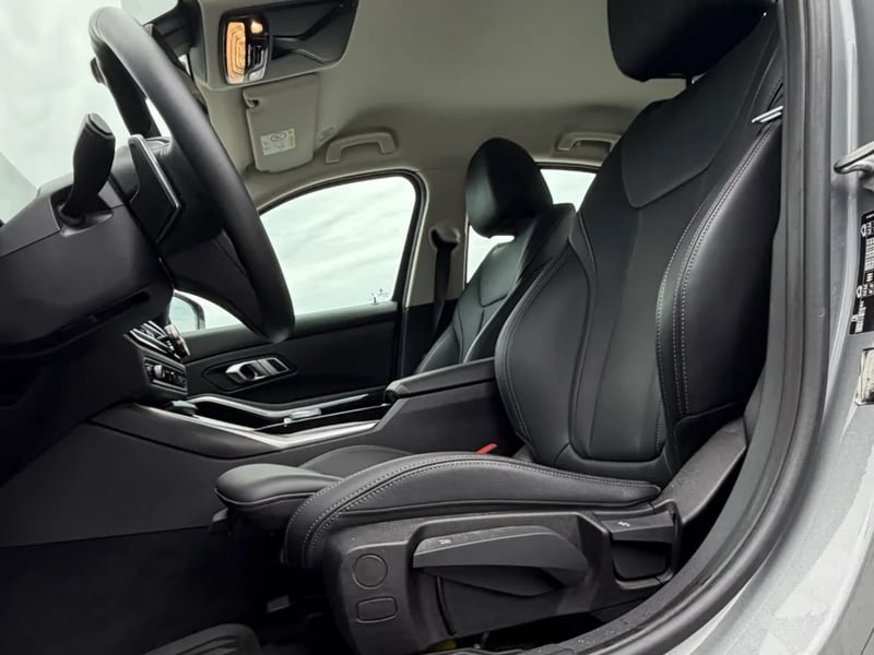 BMW 320i Urban LCI 2 2023 - Imagen 11 de 12
