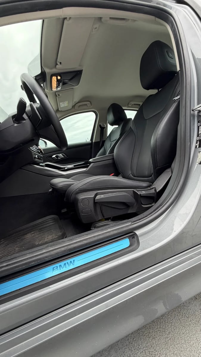 BMW 320i Urban LCI 2 2023 - Imagen 11 de 12