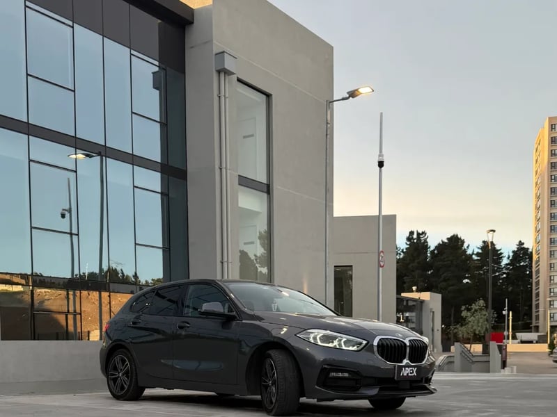 BMW 118i Dynamic 2021 - Imagen 9 de 12