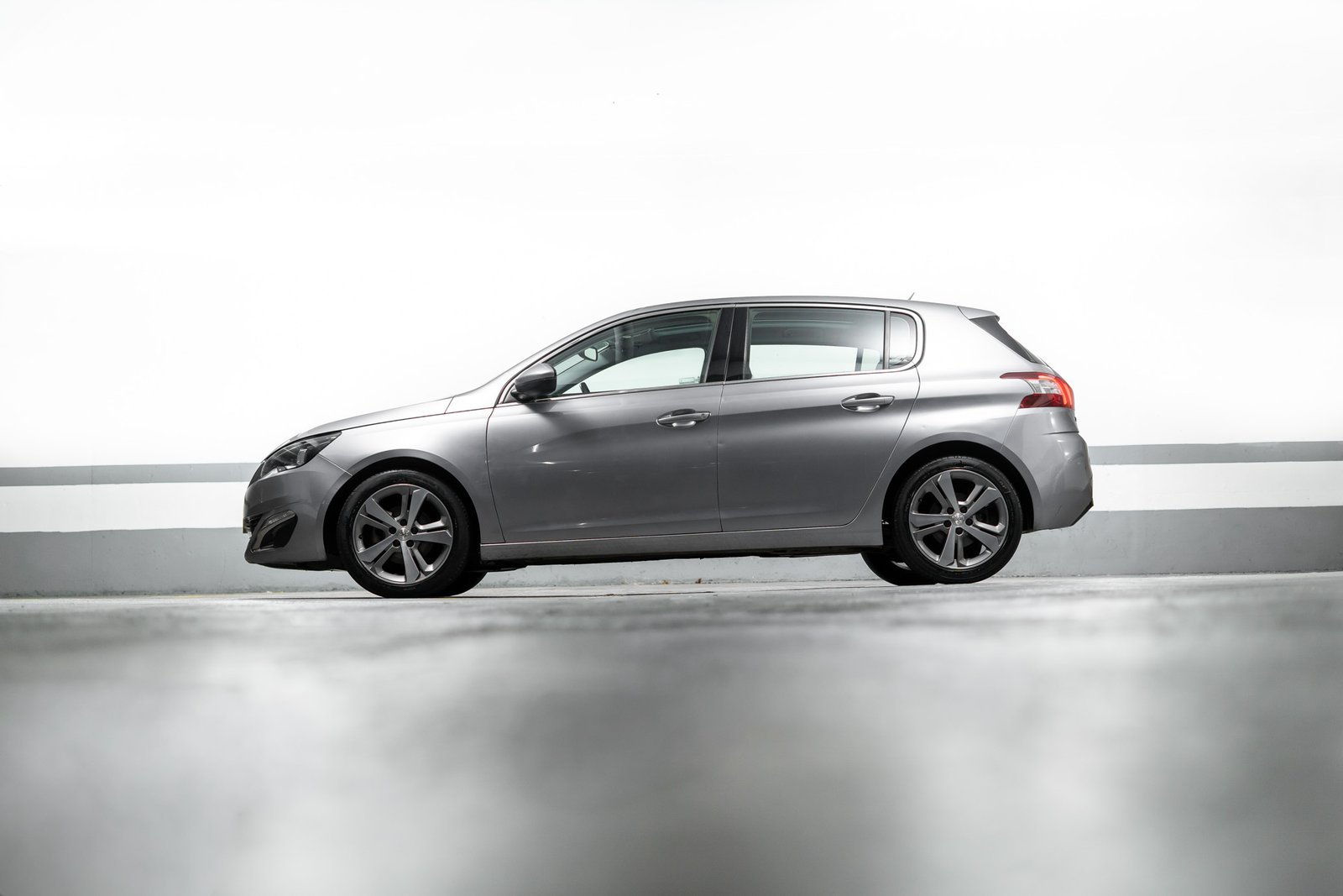 Peugeot 308 1.6 2016 - Imagen 12 de 20
