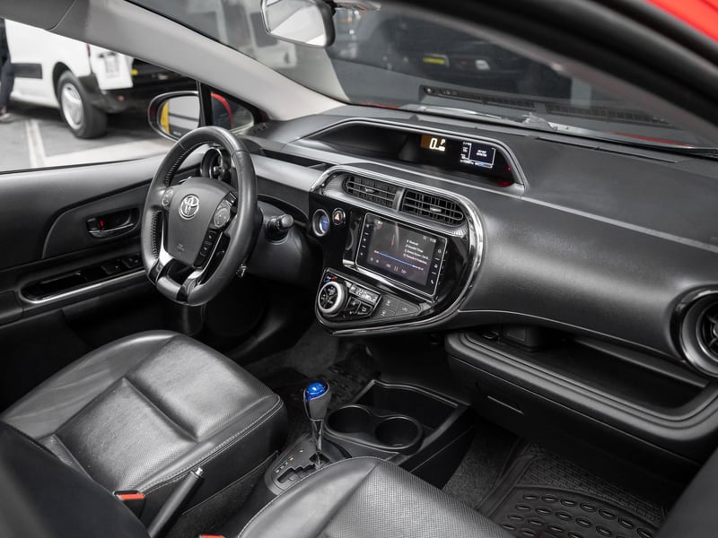 Toyota Prius C 1.5 2018 - Imagen 15 de 20
