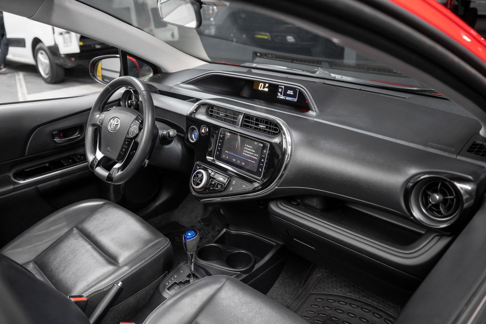 Toyota Prius C 1.5 2018 - Imagen 15 de 20