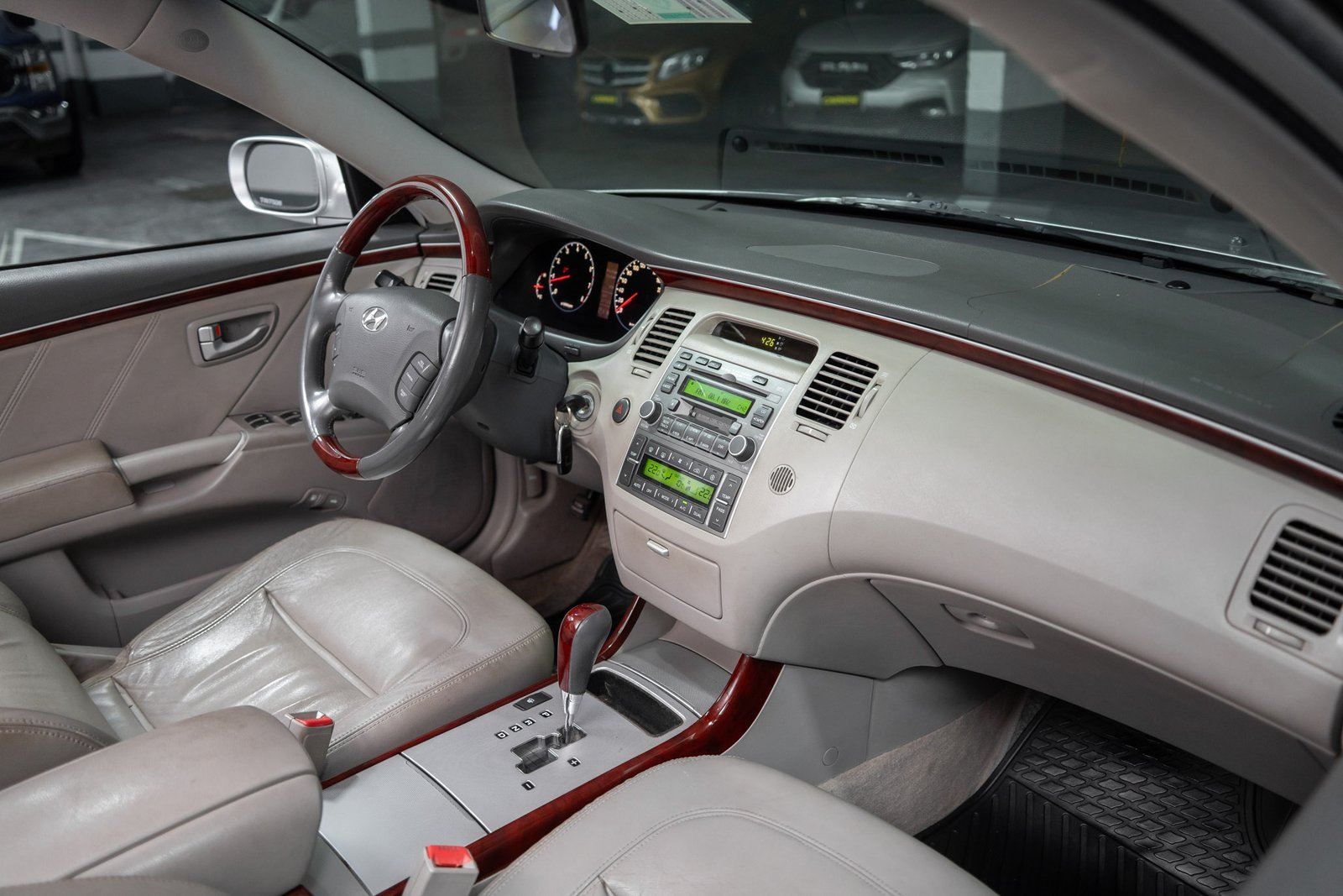 Hyundai Azera 3.3 2007 - Imagen 13 de 20