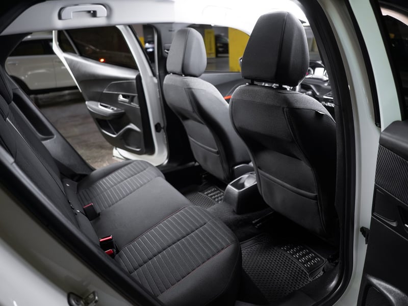Peugeot 2008 1.5 2021 - Imagen 4 de 17
