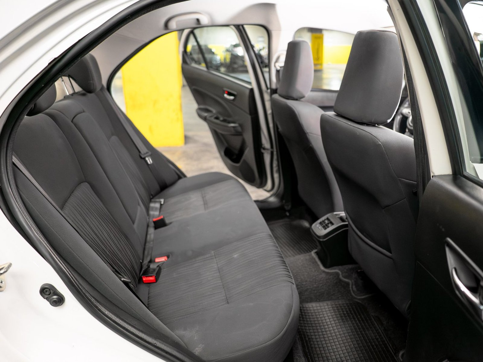 Suzuki Dzire 1.2 2023 - Foto 4 de 17