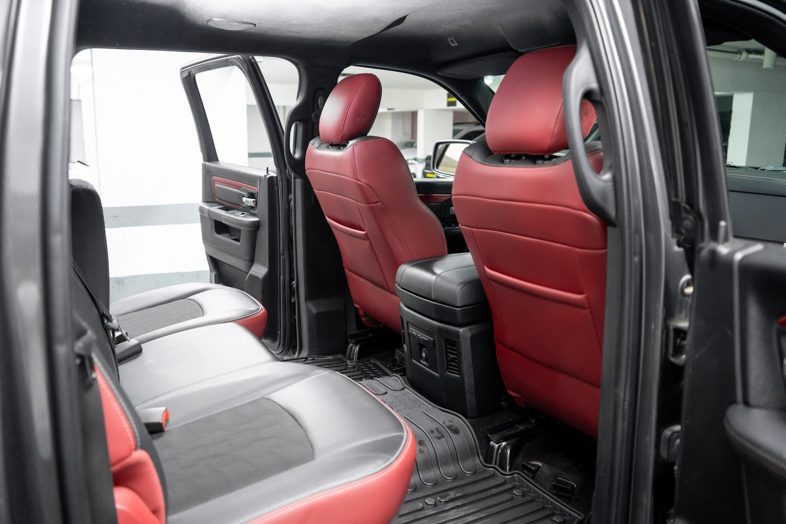 RAM 1500 Rebel 3.6 2018 - Imagen 4 de 20