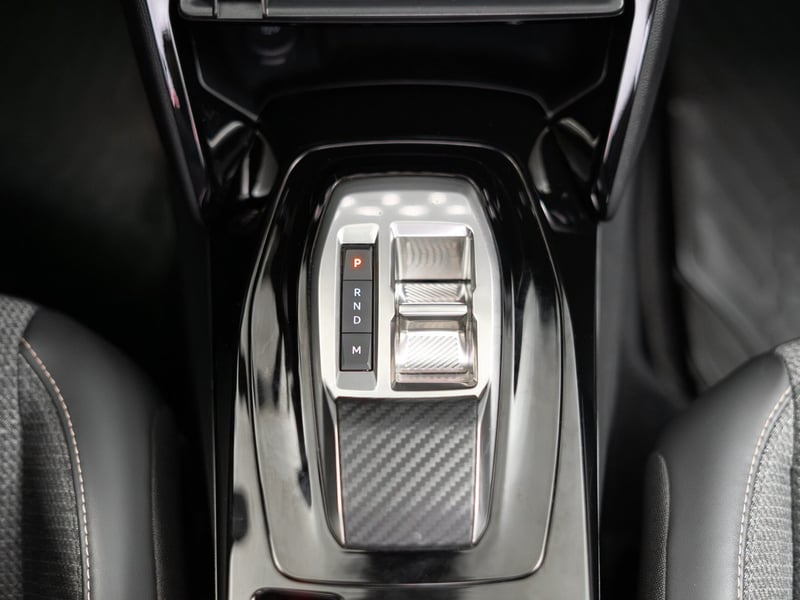 Peugeot 2008 1.2 2024 - Imagen 16 de 20