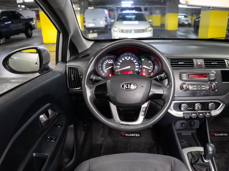 Kia Rio4 1.4 2013 - Imagen 3 de 16
