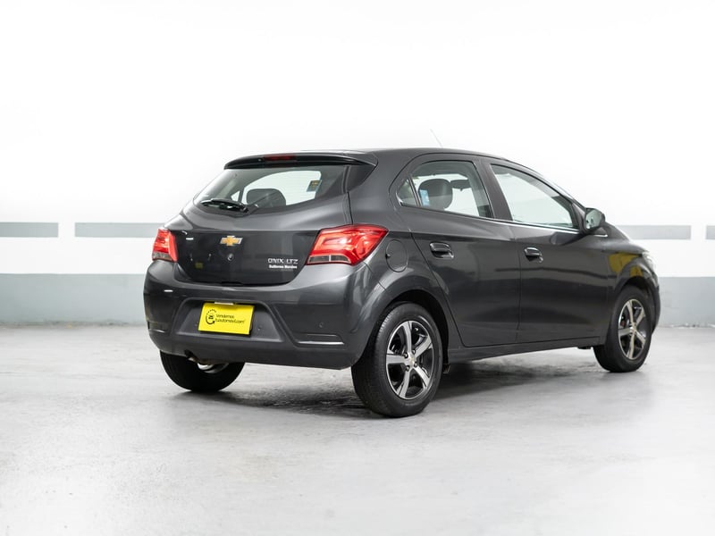 Chevrolet Onix 1.4 2017 - Imagen 9 de 11