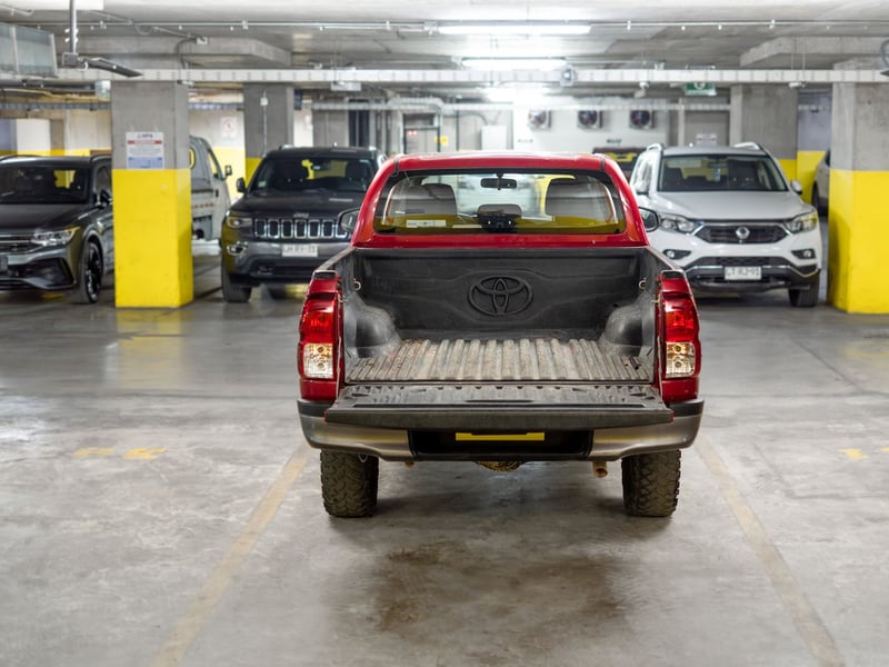 Toyota Hilux 2.4 2023 - Imagen 9 de 18