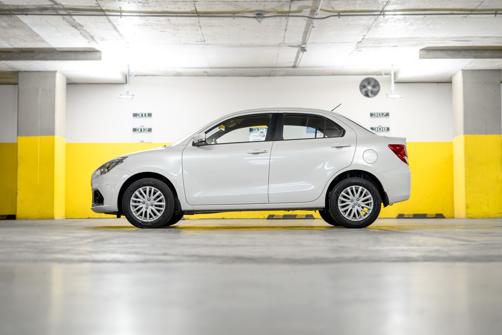 Suzuki Dzire 1.2 2023 - Imagen 9 de 17
