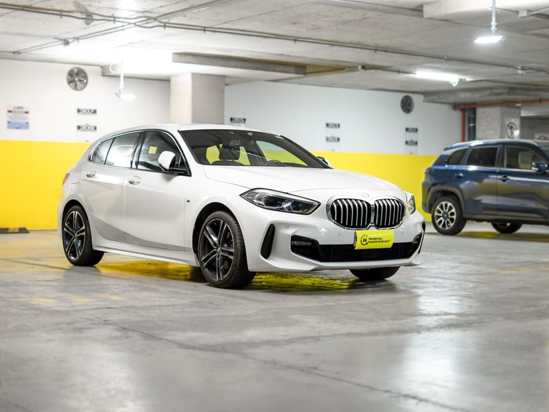 BMW 118i 1.5 2021 - Imagen 7 de 20
