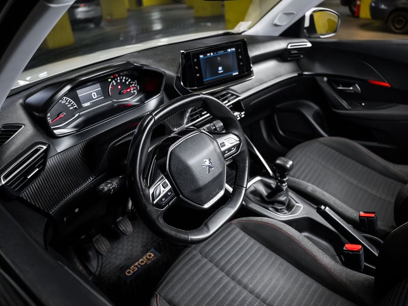 Peugeot 2008 1.5 2021 - Imagen 12 de 17