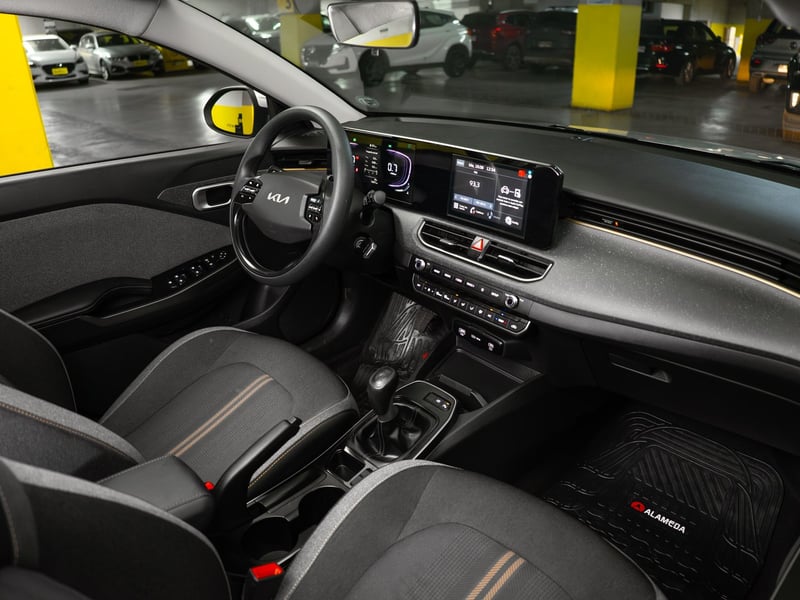 Kia K3 Cross 1.4 2025 - Imagen 12 de 17