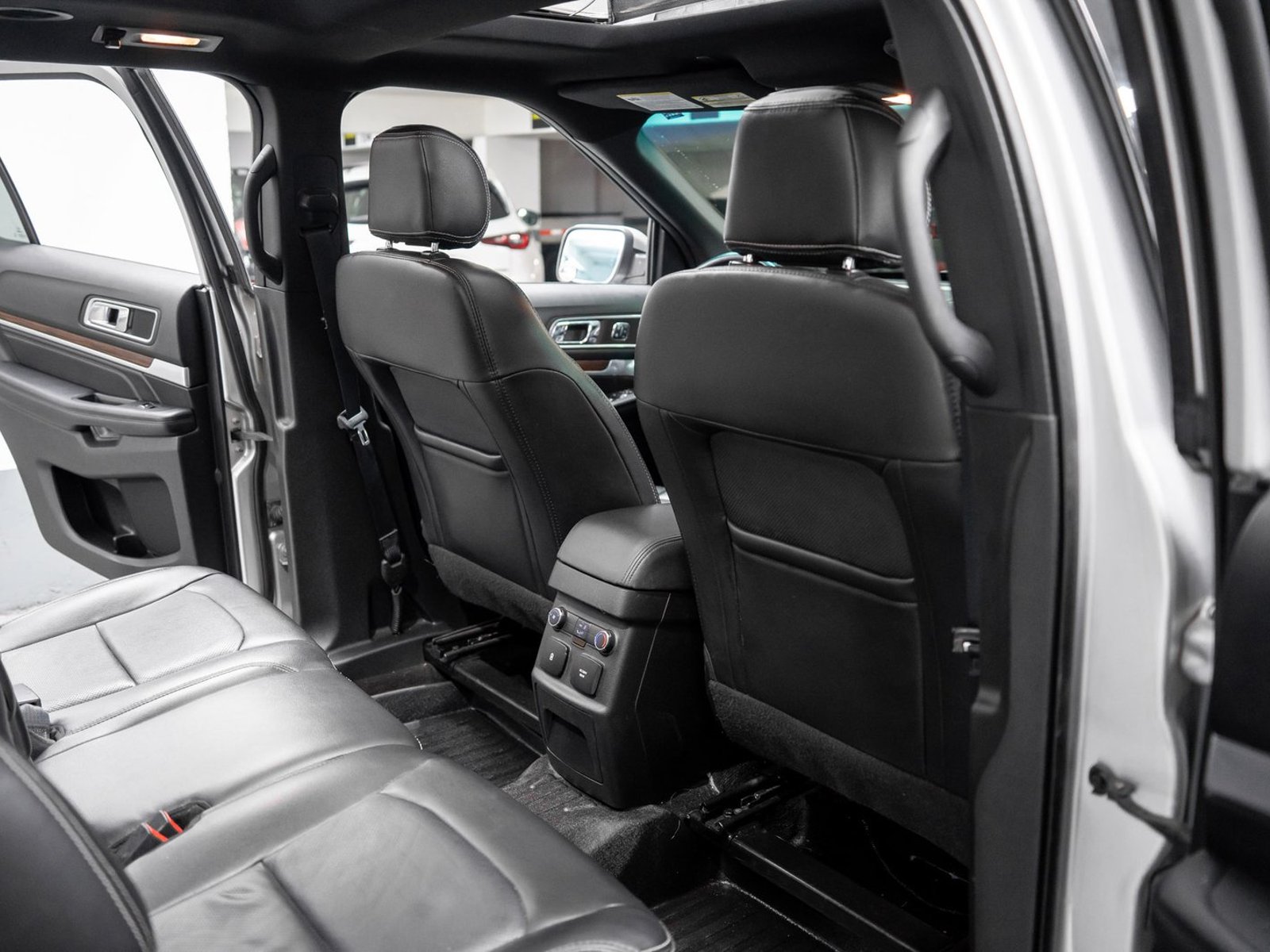Ford Explorer 2.3 2017 - Foto 4 de 20