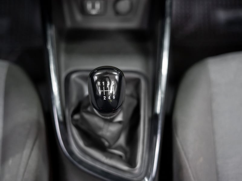 Chevrolet Onix 1.2 2021 - Imagen 14 de 16