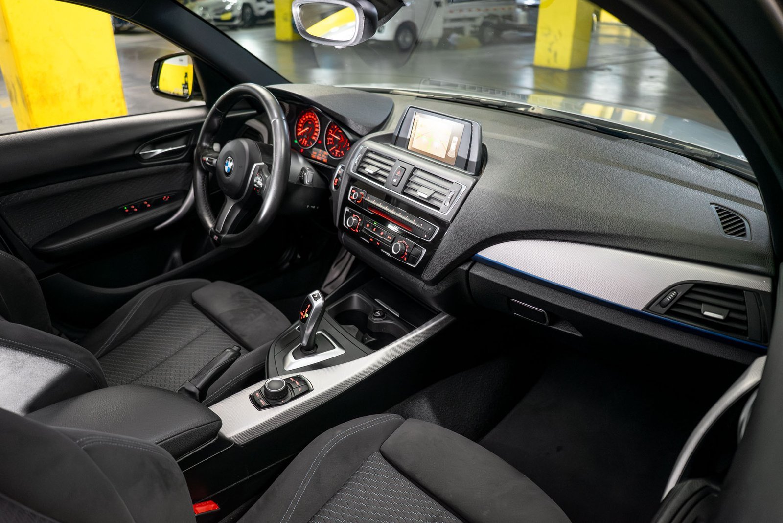 BMW 120i 1.6 2016 - Imagen 13 de 20