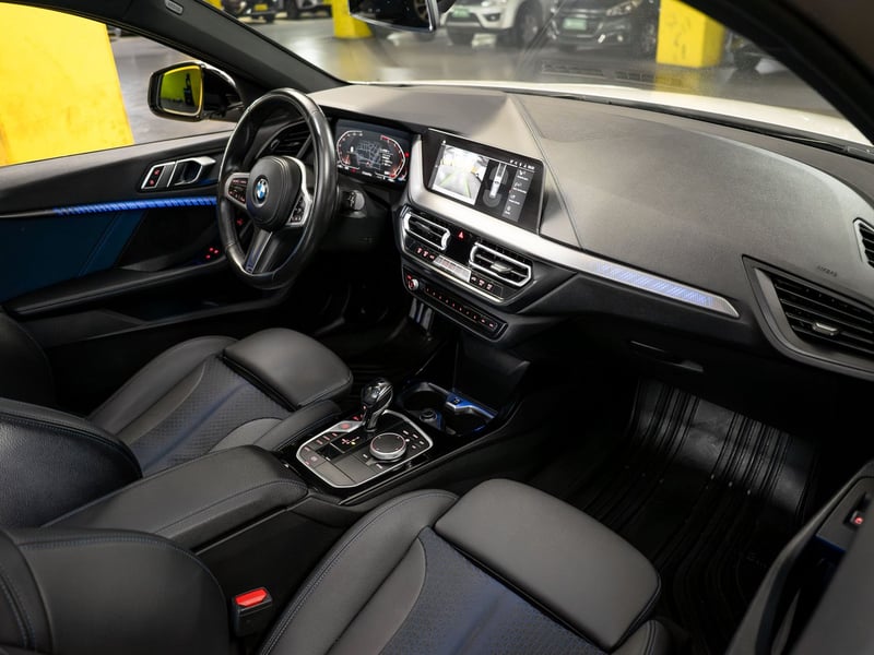 BMW 118i 1.5 2021 - Imagen 16 de 20